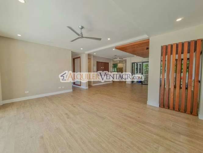 LUJOSA CASA AMUEBLADA DE 406 M2 CON PISCINA PROPIA EN JABONCILLOS - Imagen 9