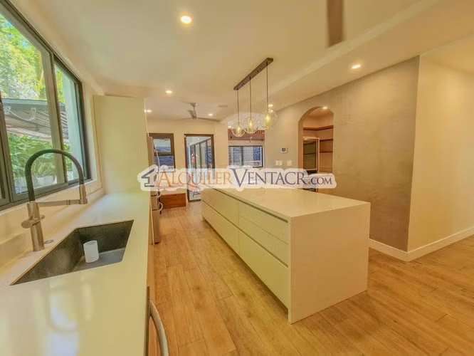 LUJOSA CASA AMUEBLADA DE 406 M2 CON PISCINA PROPIA EN JABONCILLOS - Imagen 15