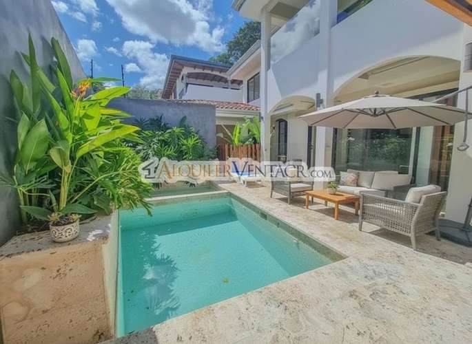 LUJOSA CASA AMUEBLADA DE 406 M2 CON PISCINA PROPIA EN JABONCILLOS