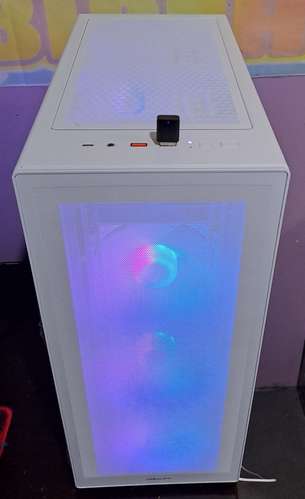 Pc Gamer o para trabajo seminueva en caja 