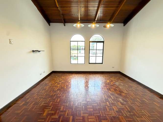 Alquiler Amplio Espacio para Oficinas de 4 Niveles en San Pedro (FV) - Imagen 2