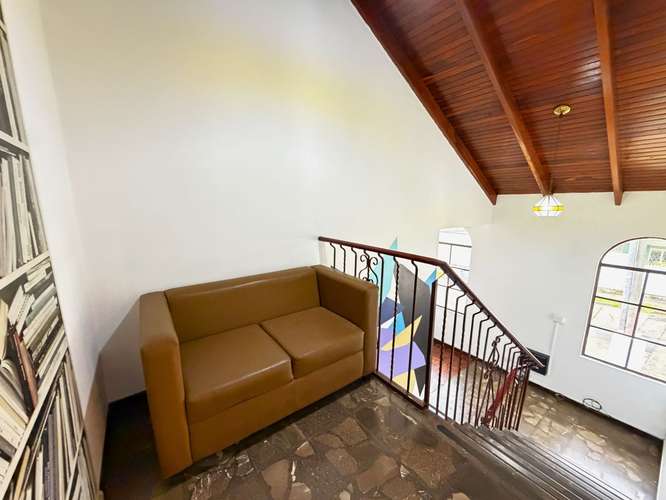 Alquiler Amplio Espacio para Oficinas de 4 Niveles en San Pedro (FV) - Imagen 12