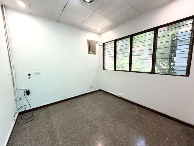 Alquiler Amplio Espacio para Oficinas de 4 Niveles en San Pedro (FV) - Imagen 9