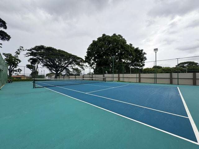 Venta de Moderna Casa para ESTRENAR en Ulloa-Heredia RZ - Imagen 17