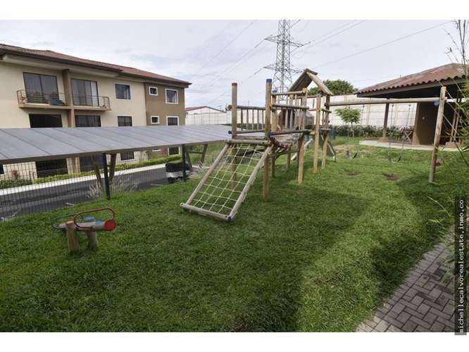 SE VENDE CONDOMINIO TORRES DEL SOL EN TRES RIOS - Imagen 5