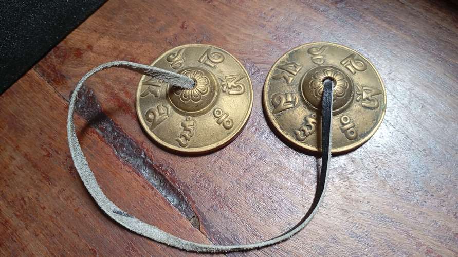 Set de Campana Ghanta con Dorje (Vajra) y una pareja de Címbalos Tingsha usado como nuevo cod7390 asch - Imagen 5