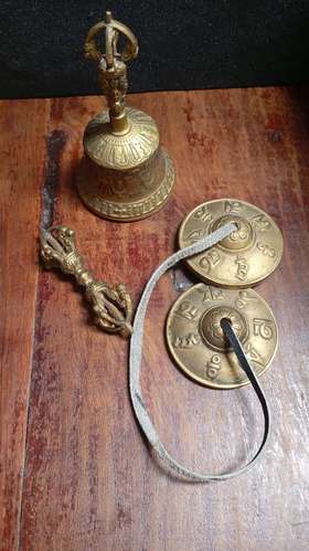 Set de Campana Ghanta con Dorje (Vajra) y una pareja de Címbalos Tingsha usado como nuevo cod7390 asch - Imagen 4