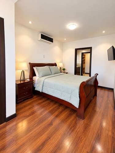 APARTAMENTO AMUEBLADO EN ALQUILER SANTA ANA CENTRO | ÚLTIMO PISO | 2 PARQUEOS + BODEGA - Imagen 12