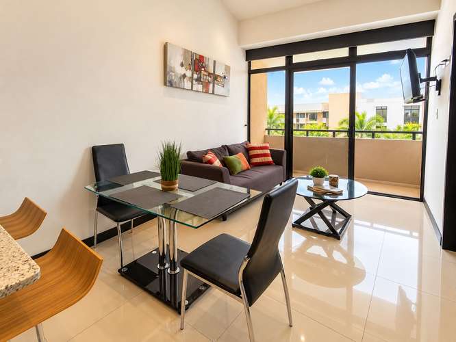 APARTAMENTO AMUEBLADO EN ALQUILER SANTA ANA CENTRO | ÚLTIMO PISO | 2 PARQUEOS + BODEGA - Imagen 5