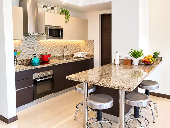 Venta de 2 apartamentos por el precio de 1 en San Pablo de Heredia 24-1768 - Imagen 4