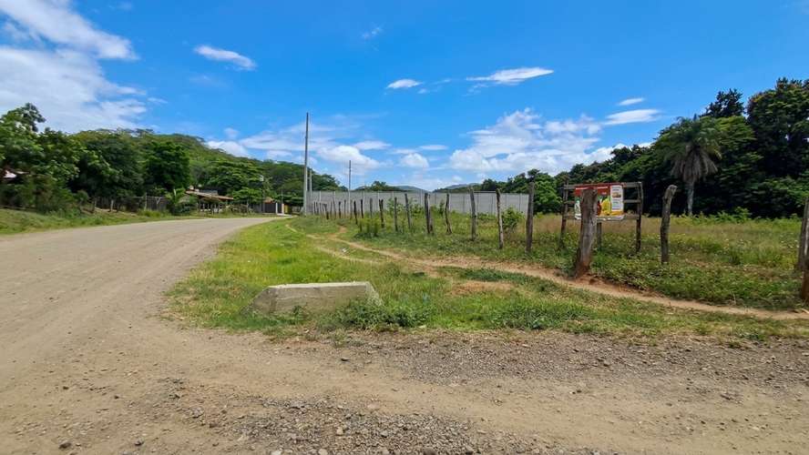 4 Lotes en Venta Listos para Construir a tan solo 15 minutos de Playa Potrero -15 - Imagen 11