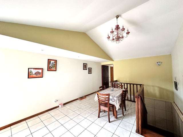 Venta de Casa Comercial en Oreamuno-Potrero Cerrado, Cartago. 27-915 PRECIO REBAJADO - Imagen 2