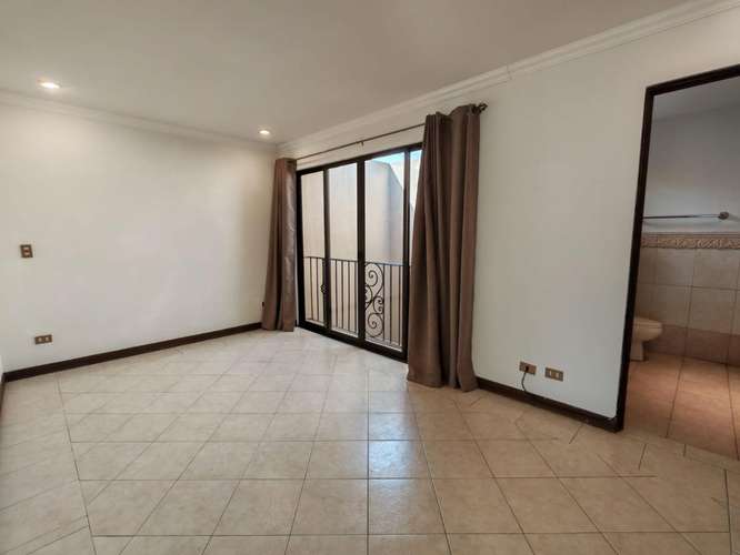 Se alquila apartamento con línea blanca en Guachipelín de Escazú. DISPONONIBLE 03 DE NOVIEMBRE. - Imagen 10