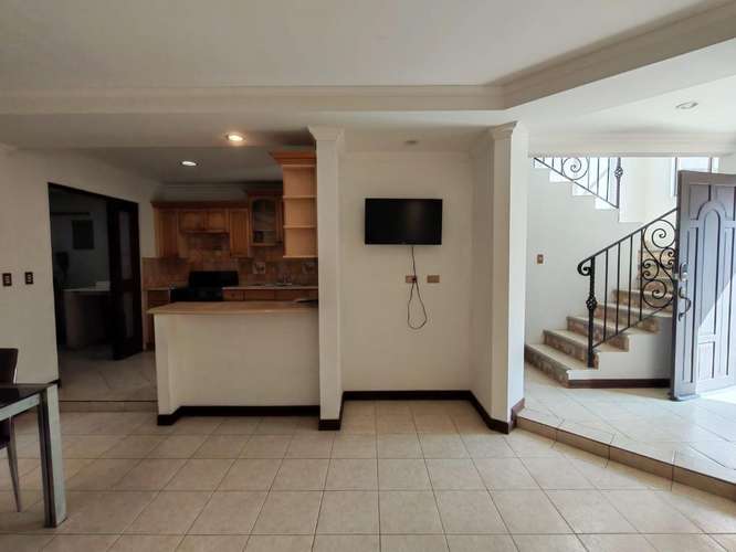 Se alquila apartamento con línea blanca en Guachipelín de Escazú. DISPONONIBLE 03 DE NOVIEMBRE. - Imagen 3