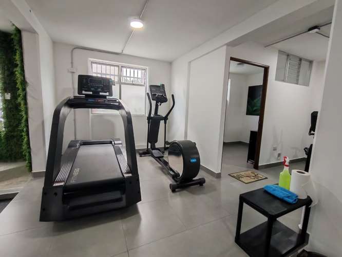 Se alquila apartamento en Rohrmoser. Cerca del Colegio Británico. Con línea blanca o vacío.
