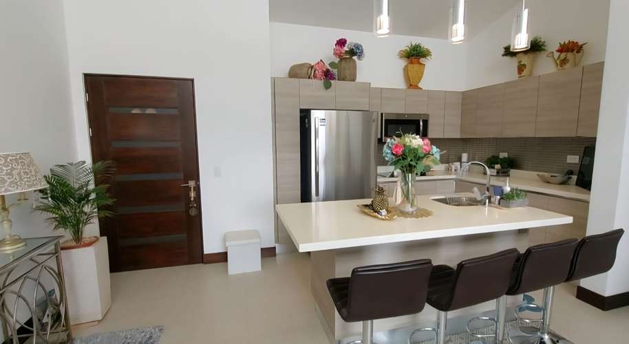 Alquiler apartamento amoblado con hermosas vistas