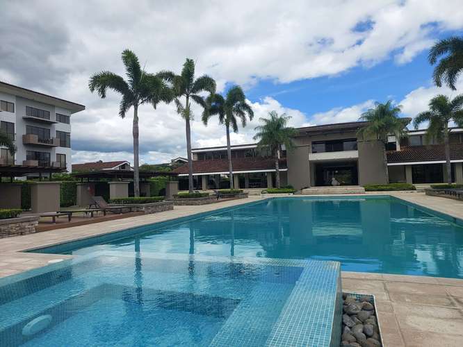 Alquiler apartamento amoblado con hermosas vistas