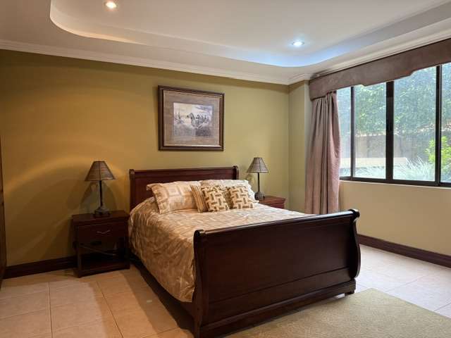 Exclusivo apartamento de lujo en Escazú con 3 habitaciones, terraza y vistas a las montañas - Imagen 8