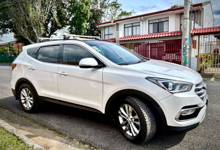 2017 Santa Fe Hyundai, 4WD, techo Panorámico. Automático - Excelente estado 4WD - Imagen 2