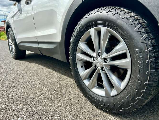 2017 Santa Fe Hyundai, 4WD, techo Panorámico. Automático - Excelente estado 4WD - Imagen 11
