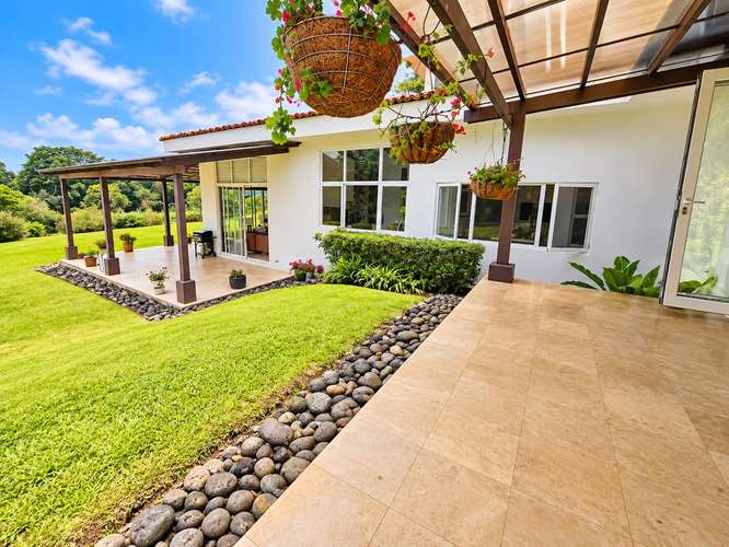 VENDO CASA DE 1 PLANTA Y 5 DORMITORIOS SAN RAFAEL DE HEREDIA EN RESIDENCIAL CON SEGURIDAD - Imagen 4
