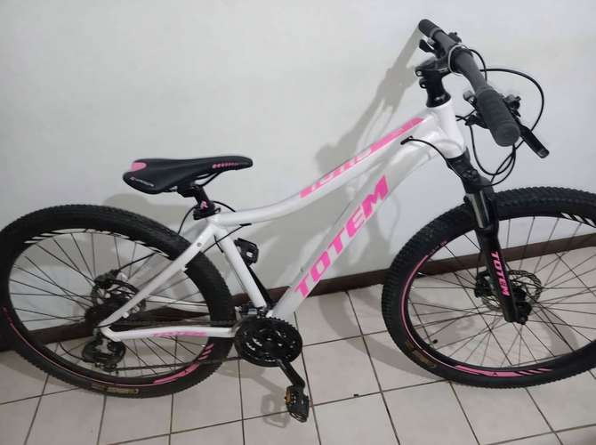 Talla S, número 27.5, negociable. 