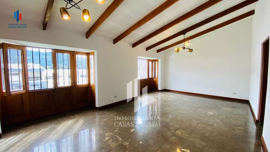 CASA DE 230 m² CON MEZZANINE EN TREJOS MONTEALEGRE - Imagen 1