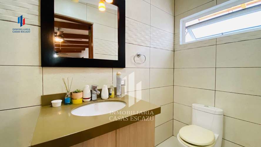 CASA DE 230 m² CON MEZZANINE EN TREJOS MONTEALEGRE - Imagen 10