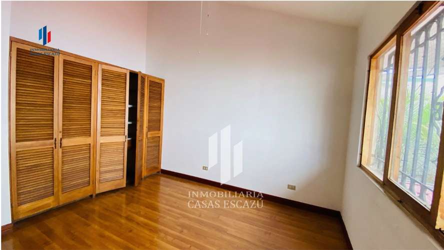CASA DE 230 m² CON MEZZANINE EN TREJOS MONTEALEGRE - Imagen 2
