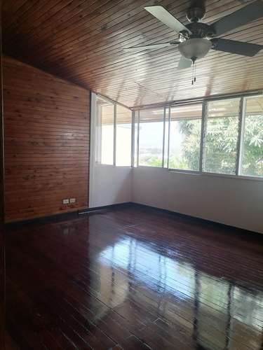 Hermosa y espectacular casa grande con patieo en renta ubicacacion inmejorable en Rohrmoser  - Imagen 10