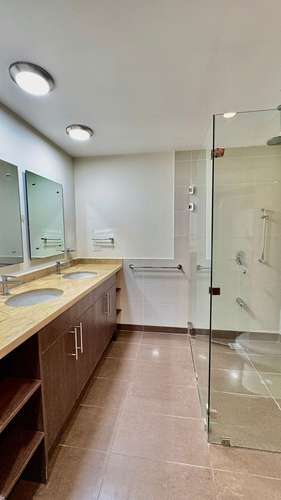 ELEGANTE Y AMPLIO APARTAMENTO CON EXCELENTE VISTA Y UBICACIÓN - Imagen 6