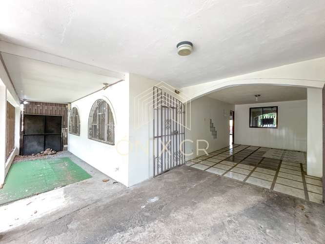 Casa Grande en Rohrmoser Frente a Parque – Perfecta para Familia u Oficina – 900,000 - Imagen 14