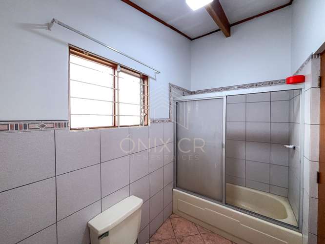 Casa Amplia en Alquiler – San Pedro, Montes de Oca (cerca de UCR y Mall San Pedro) - Imagen 12