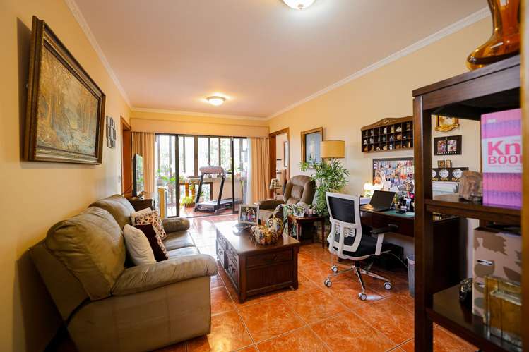 Venta de Casa de Lujo en Ayarco: 1.400m² Terreno, 4 Suites y 9 Parqueos - Imagen 17