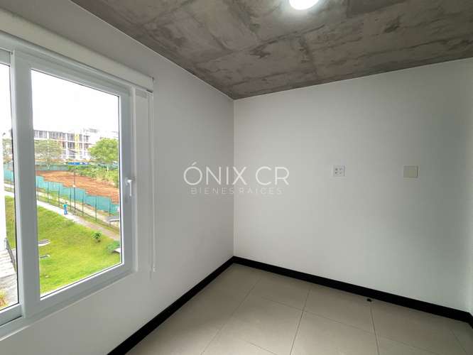 HERMOSO APARTAMENTO CONTEMPORÁNEO  EN CURRIDABAT CON BALCÓN - SEMI AMUEBLADO