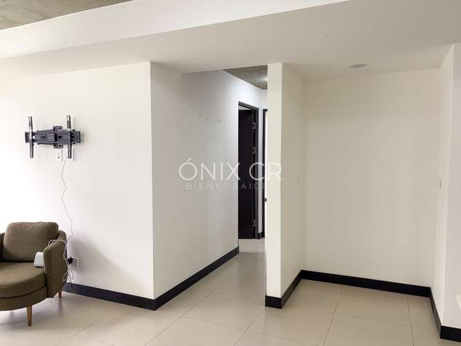 HERMOSO APARTAMENTO CONTEMPORÁNEO  EN CURRIDABAT CON BALCÓN - SEMI AMUEBLADO