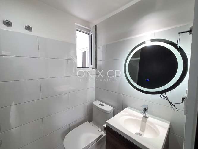 HERMOSO APARTAMENTO CONTEMPORÁNEO  EN CURRIDABAT CON BALCÓN - SEMI AMUEBLADO