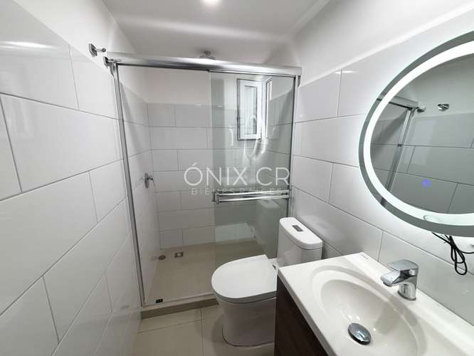 HERMOSO APARTAMENTO CONTEMPORÁNEO  EN CURRIDABAT CON BALCÓN - SEMI AMUEBLADO