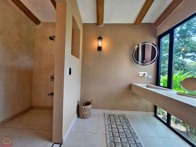Casa de Lujo para estrenar en Místico Playa Hermosa | Piscina Privada y Vistas al Lago