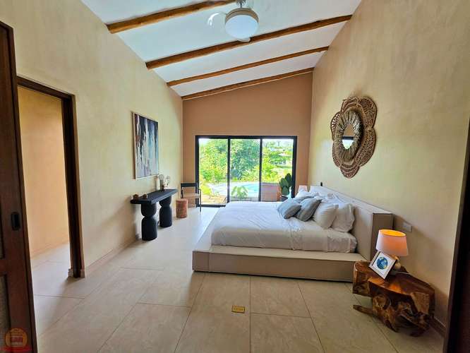 Casa de Lujo para estrenar en Místico Playa Hermosa | Piscina Privada y Vistas al Lago