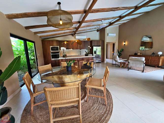 Casa de Lujo para estrenar en Místico Playa Hermosa | Piscina Privada y Vistas al Lago