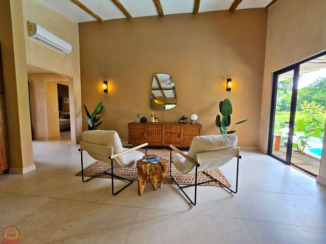 Casa de Lujo para estrenar en Místico Playa Hermosa | Piscina Privada y Vistas al Lago