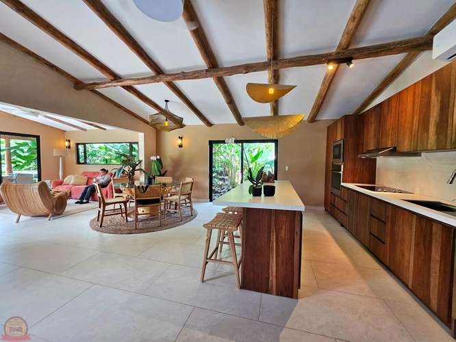 Casa de Lujo para estrenar en Místico Playa Hermosa | Piscina Privada y Vistas al Lago