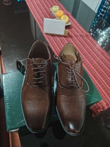 Zapatos cafes