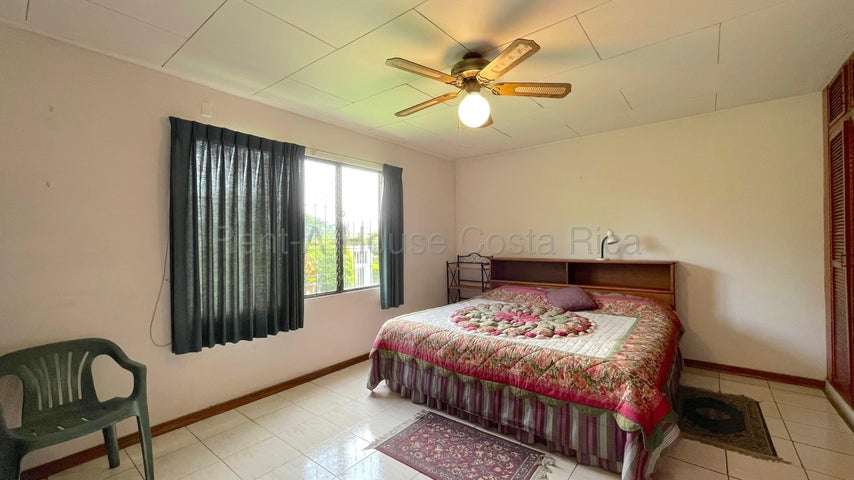 Venta de Lote Esquinero + Casa de una Planta en San Rafael de Escazú-Vista Alegre. 27-849 - Imagen 11