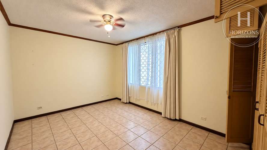 Se Alquila Apartamento en Primer Nivel Barrio Dent 2 Habitaciones mas Oficina Pet Friendly NJA1477JB