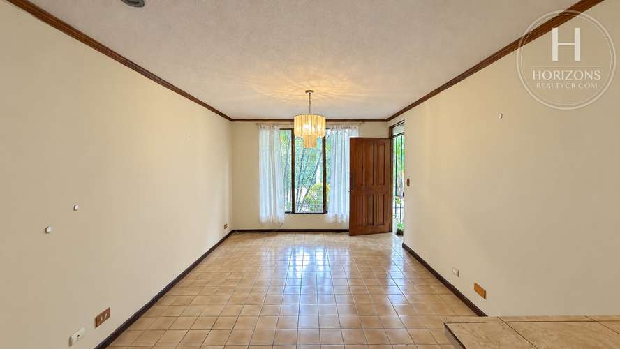 Se Alquila Apartamento en Primer Nivel Barrio Dent 2 Habitaciones mas Oficina Pet Friendly NJA1477JB