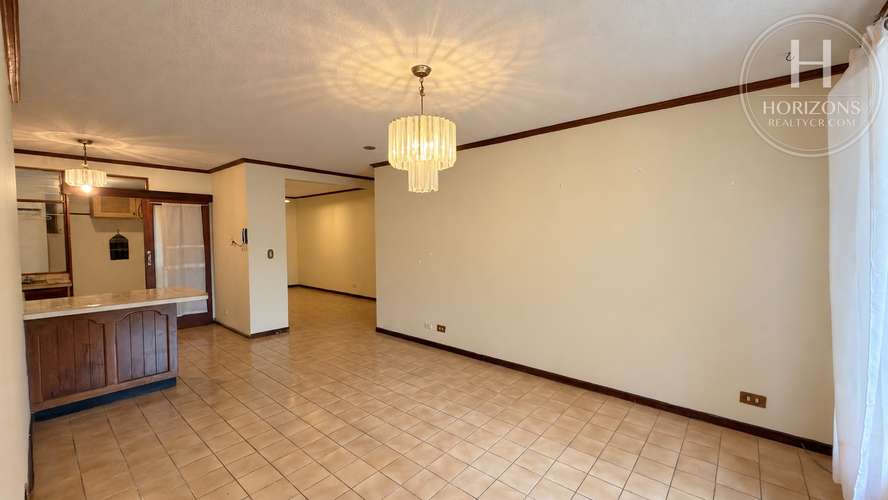 Se Alquila Apartamento en Primer Nivel Barrio Dent 2 Habitaciones mas Oficina Pet Friendly NJA1477JB
