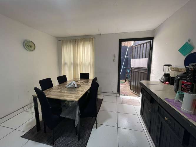 Venta de Casa en Primer Nivel + 2 Apartamentos en Segundo Nivel en Curriabat  - Imagen 2