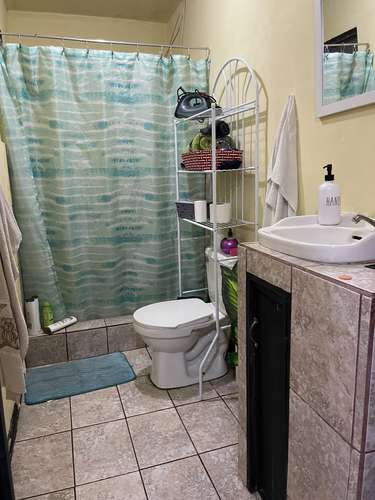 Venta de Casa en Primer Nivel + 2 Apartamentos en Segundo Nivel en Curriabat  - Imagen 3